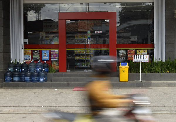  FOTO: Pemkot Bandung diminta tertibkan Mini Market ilegal