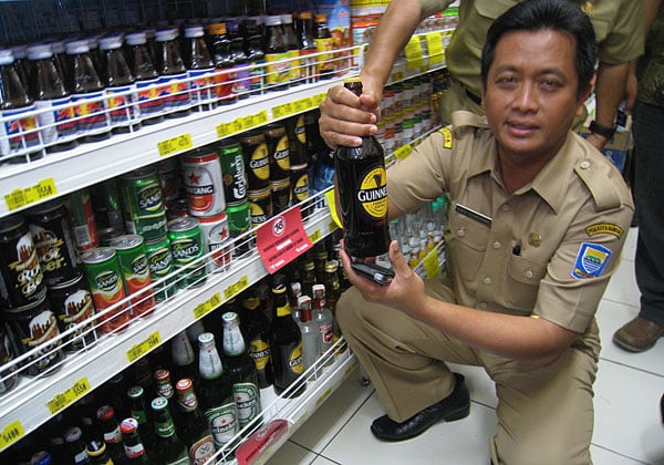  FOTO: Razia Minuman beralkohol 