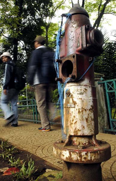  FOTO: Bandung cuma punya 1 hidran yang sesuai standar 