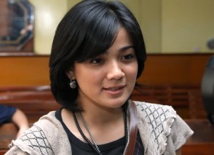  Musibah kebakaran menimpa rumah Nirina Zubir