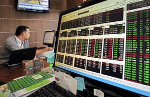  IHSG (13/1) hanya menguat tipis level ke 3.955