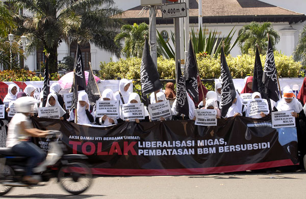  FOTO: Hizbut Tahrir tolak pembatasan BBM bersubsidi