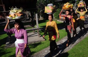  Umat Hindu di Bali rayakan Galungan