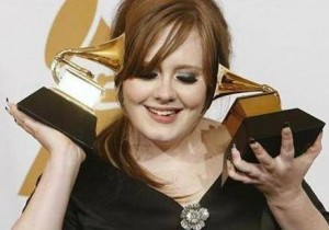  Adele bertahan di puncak tangga lagu Billboard