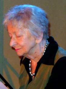  Peraih nobel sastra Wislawa Szymborska meninggal dunia