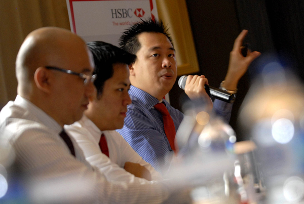  FOTO: HSBC gelar seminar Economic Outlook 2012