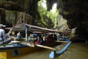  GREEN CANYON: Wisata air nan eksotis 