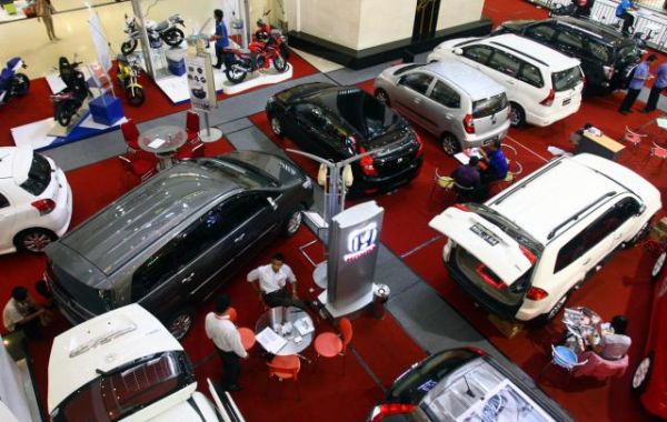  PAMERAN OUTOMOTITF Solo dibuka