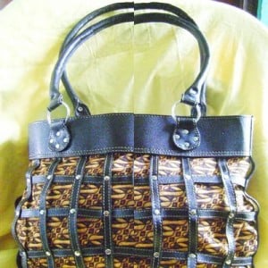  TAS BATIK: Djenara, tas tangan cantik dari batik