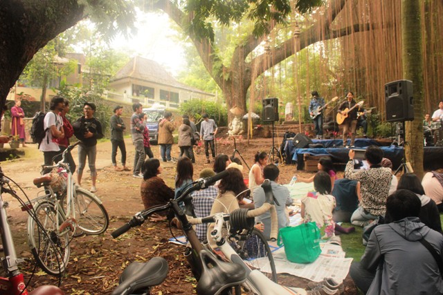  Piknik di Babakan Siliwangi ala Bandung Cycle Chic & HUB