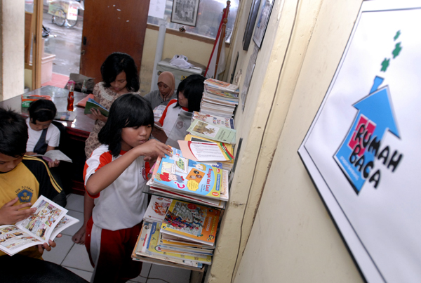  FOTO: Rumah Baca di Stasiun Bandung jadi sarana belajar anak jalanan