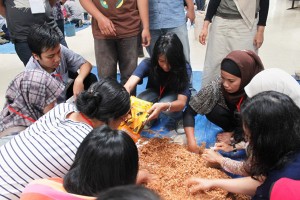  Mahasiswa ITB ajak masyarakat budidaya jamur tiram