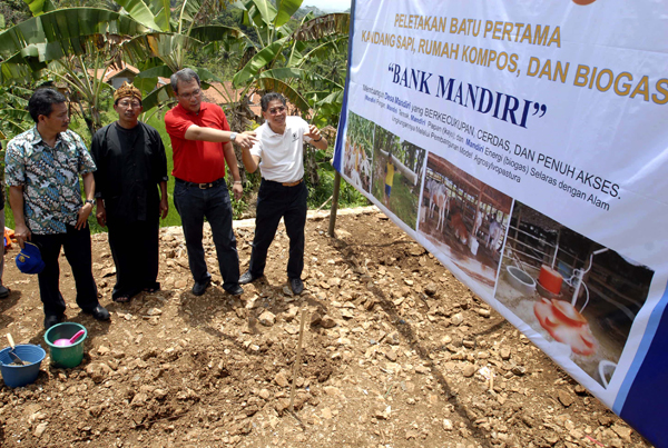  FOTO: Bank Mandiri kucurkan Rp800 juta untuk program desa mandiri di Bandung