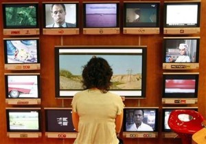  EKSPANSI USAHA: Perkuat layanan IPTV, Telkom modernisasi jaringan