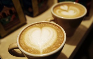  LARANGAN UNIK: Wah, kok minuman panas dilarang di acara ngopi?