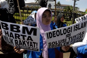  BBM NAIK: KAMMI Jabar demo tolak kenaikan