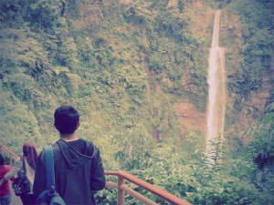  WISATA BANDUNG: Curug Cimahi, Semakin Cantik Usai Renovasi