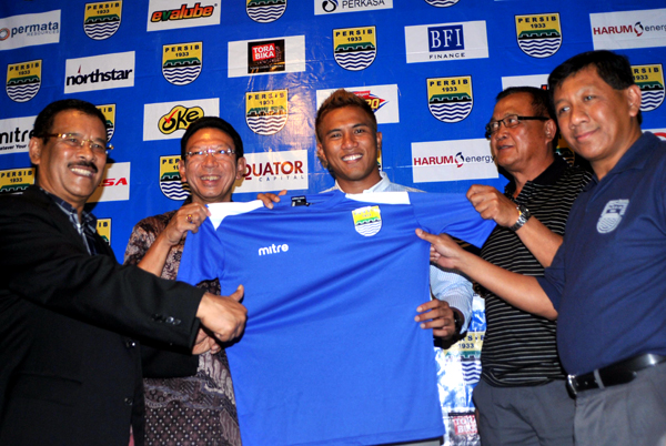  FOTO: Noh Alam Shah (Along) resmi gabung Persib