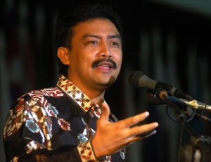  SEPEDA SANTAI: Menpora Andi Mallarangeng lepas peserta lomba di Telkom