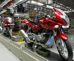  PEMBATASAN UANG MUKA: Bajaj genjot promosi