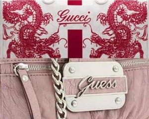  Gara-gara huruf G, Gucci dan Guess ‘perang’ rebutan hak paten