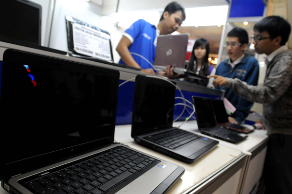  FOTO: Pasar notebook terus tergerus tablet PC