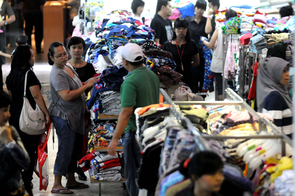  FOTO: Libur panjang Paskah, FO di Bandung diserbu