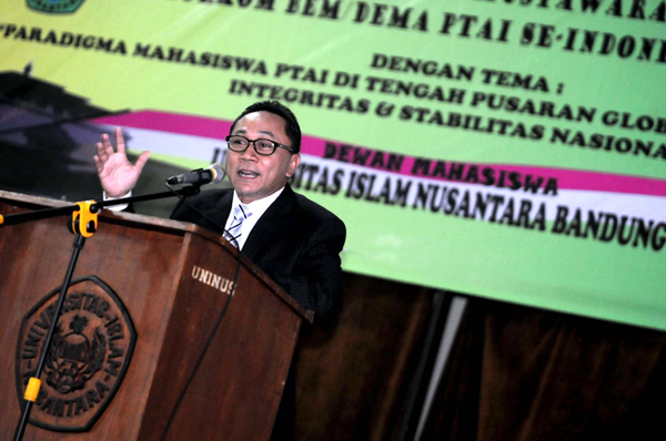  FOTO: Menhut Zulkifli Hasan buka seminar nasional di Uninus Bandung