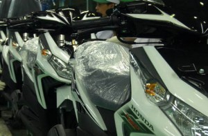  OTOMOTIF: Sebulan, Vario terjual 75.000 unit