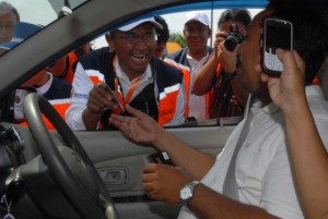  DAHLAN ISKAN jualan kartu e-Toll, dapat uang Rp2,050 juta