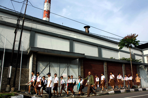  FOTO: Peringati KAA, siswa susuri bangunan heritage Bandung