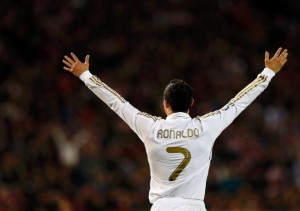  EL CLASICO: Ronaldo jauhkan Real dari kejaran Barcelona