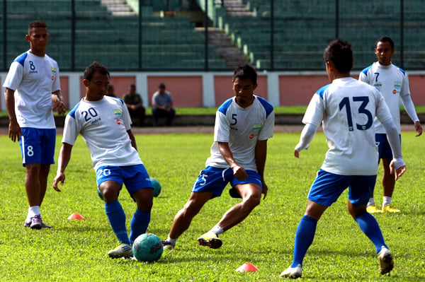  FOTO: Dibawah tekanan, Persib janjikan kemenangan