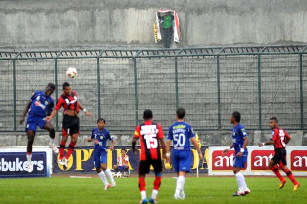  FOTO: Persib menjamu Persipura tanpa penonton 