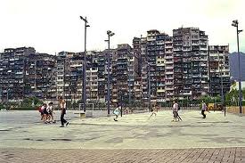  Kowloon Walled City di China, kota paling padat di dunia