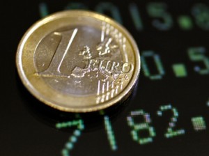  EURO melemah pasca-terpilihnya Francois Hollande 