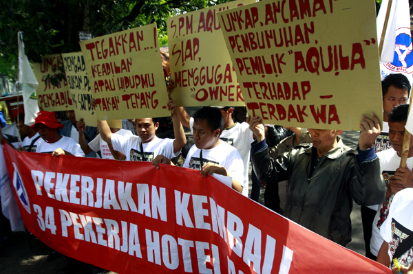  FOTO: Eks karyawan Grand Aquila Bandung gelar aksi di PN Bandung