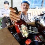  EKSEKUSI MARKAS GIBAS: Ditemukan tiga botol Whisky bekas 