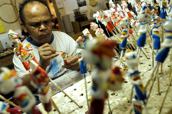  FOTO: Suvenir wayang golek cupumanik diminati pembeli Eropa