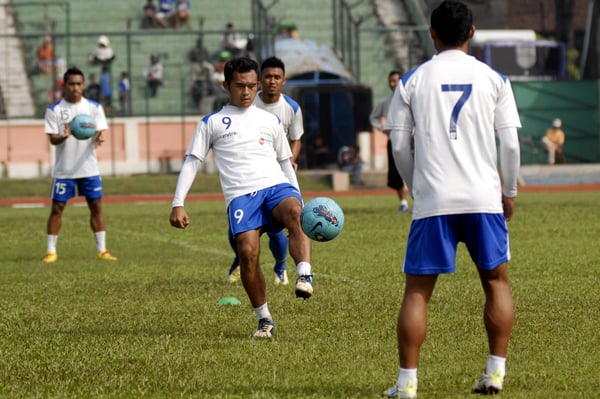  FOTO: Tony Sucipto dan Hariono pulih, skuad Persib komplet