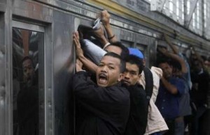  LIBUR PANJANG: Okupansi kereta arah timur naik 100%