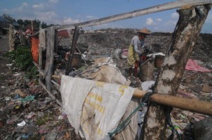  SAMPAH TASIK dibuang ke lokasi alternatif