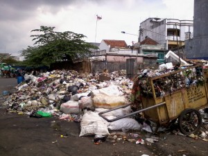  FOTO: Tasik lautan sampah