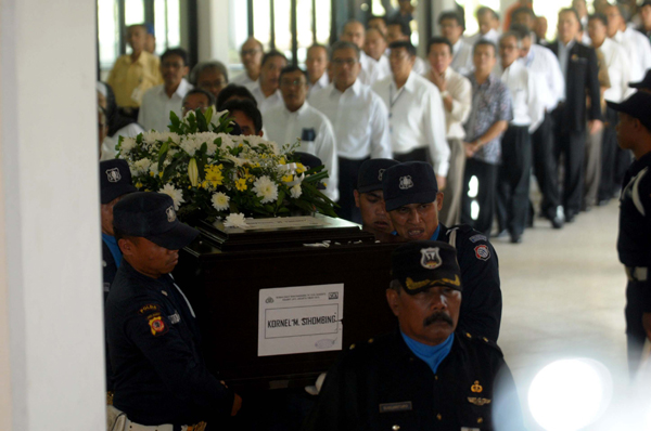  FOTO: Jenazah karyawan PT DI korban Sukhoi disemayamkan