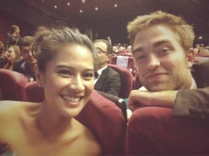  Dian Sastro-Robert Pattinson Foto Bareng di Cannes