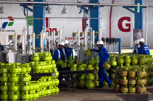  FOTO: Pertamina Sebar 8.400 Tabung Elpiji 3 Kg di Bandung Raya