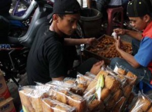  KULINER: Tahu Sumedang Yang Tetap Laris Manis