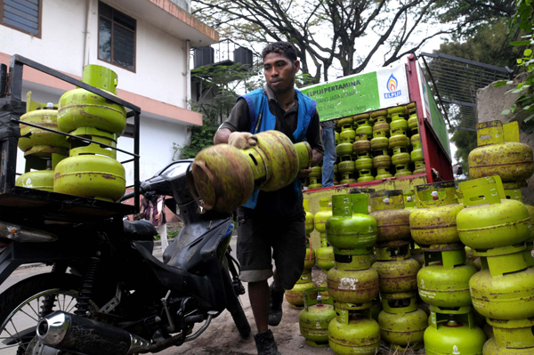  FOTO: Pertamina Dukung Pemerintah Lakukan Distribusi Tertutup Atasi Kelangkaan Gas Elpiji 3 Kg