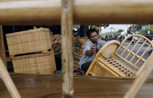  INDUSTRI ROTAN: Pengusaha Terjepit Aturan 'HS'