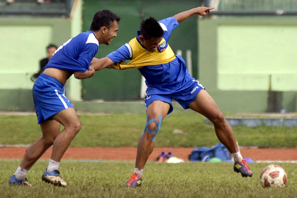  FOTO: Sehari Libur, Persib Kembali Menjalani Latihan